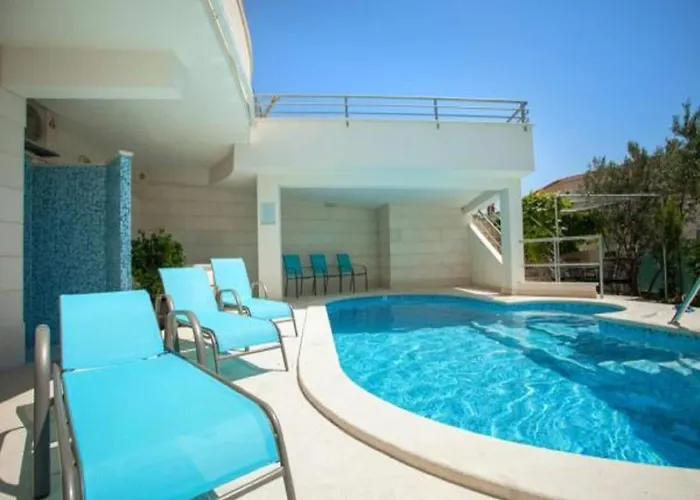 Relax - Two Bedroom *